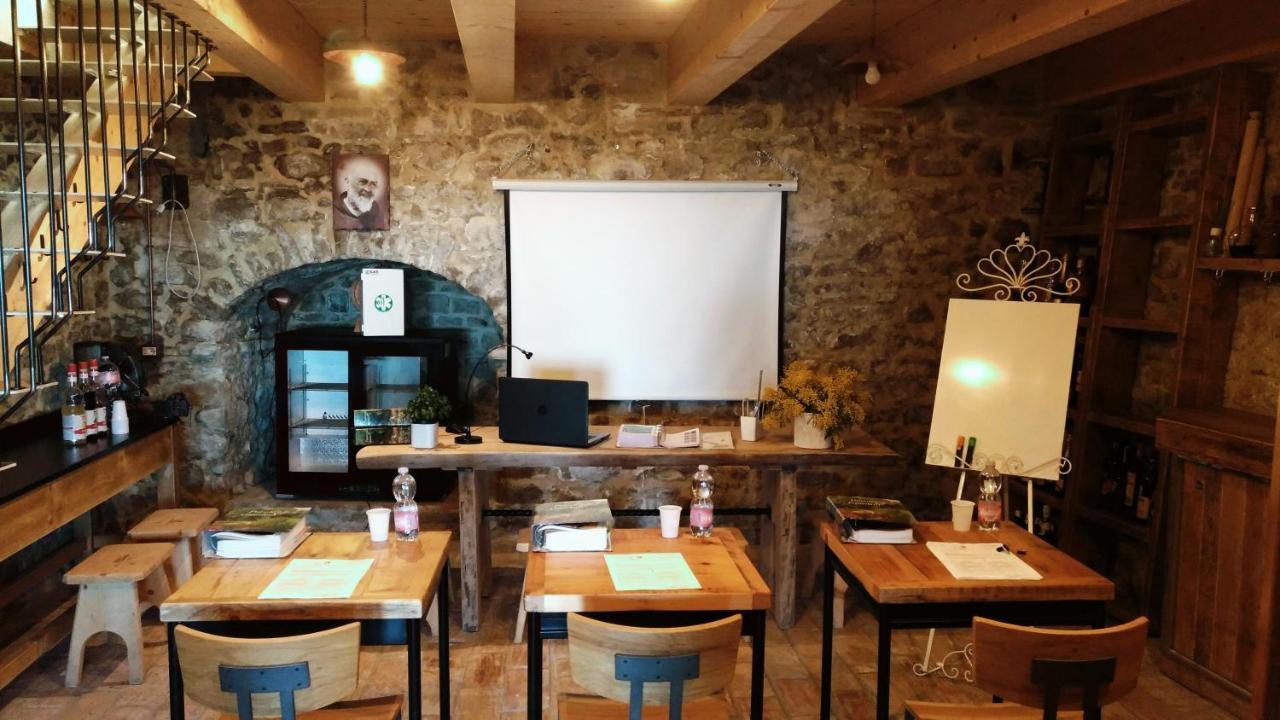 Albergo Diffuso - Il Poggetto Tra Urbino & San Marino Exterior photo